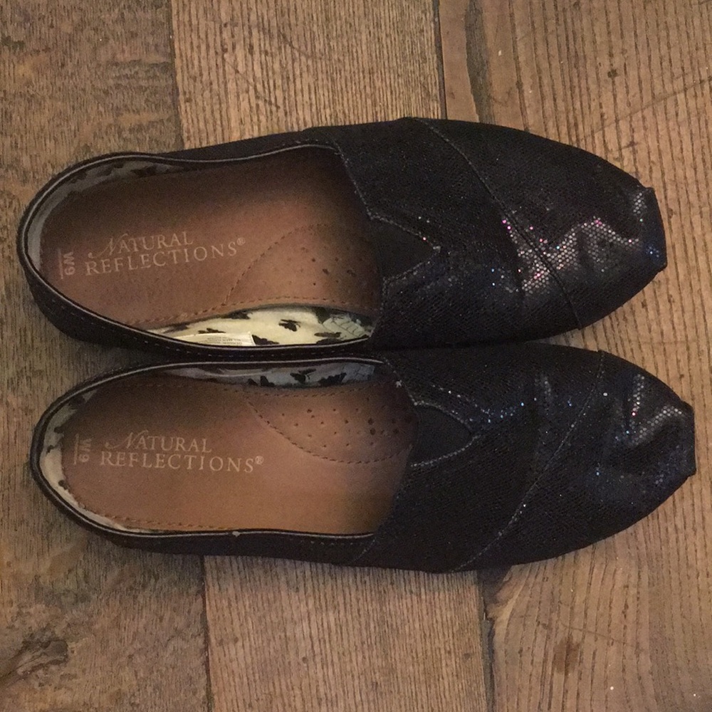 Black shoes